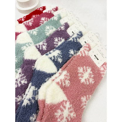 Cozy SnowFlake Design Winter Socks