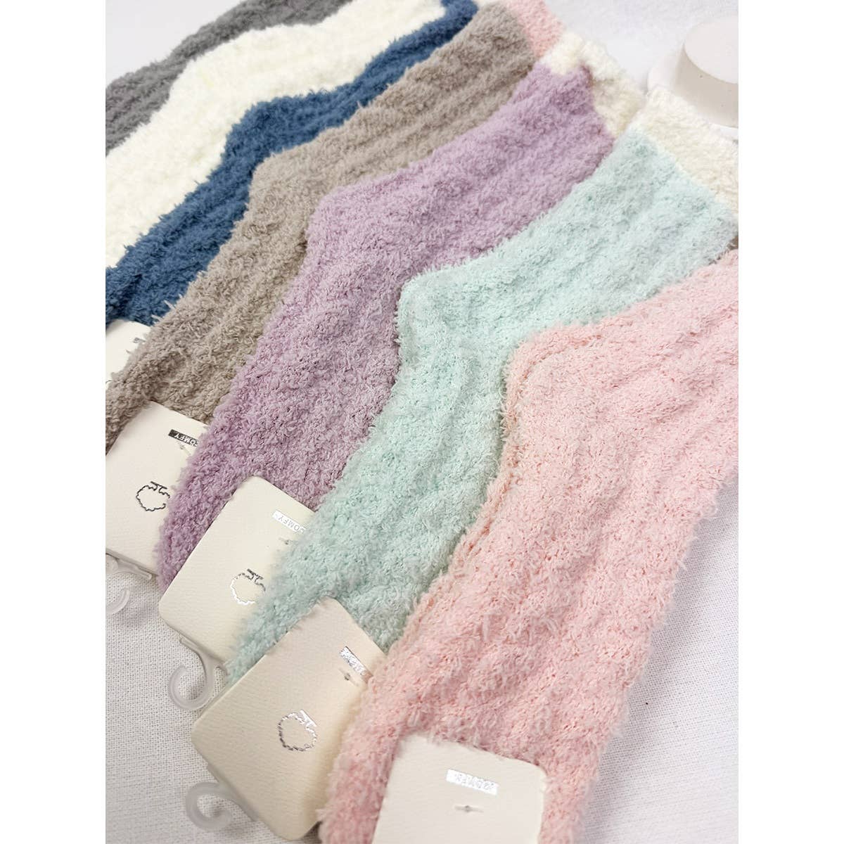 Assorted Cable Knit Pattern Two Tone Cozy Socks