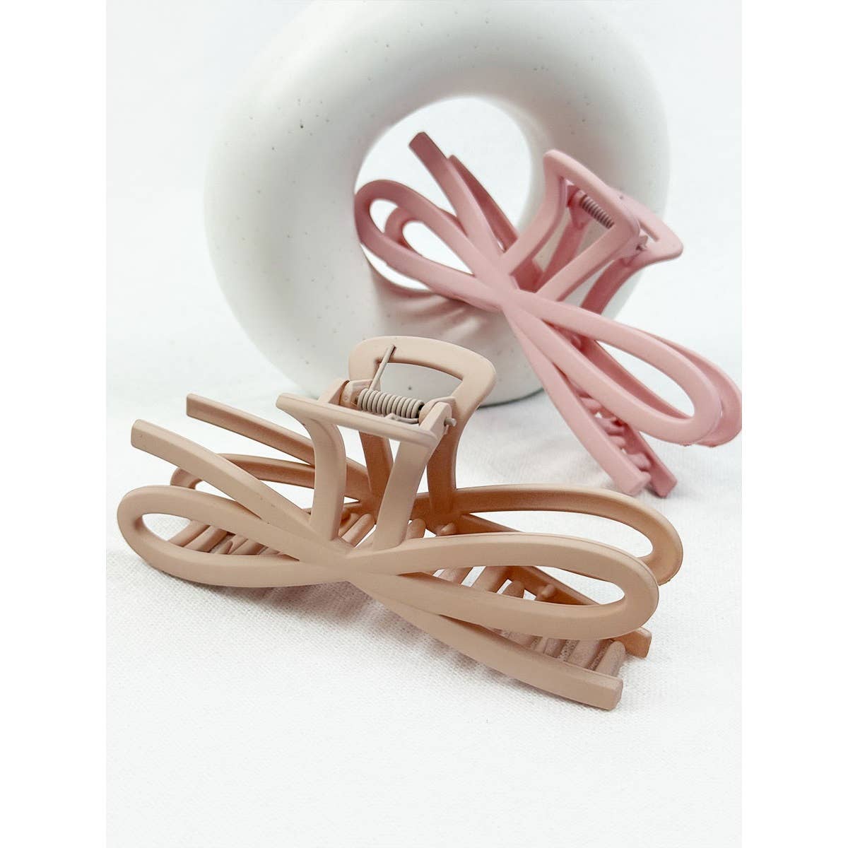 Soft Tone Jumbo Knotted Bow Hair Clip Claw